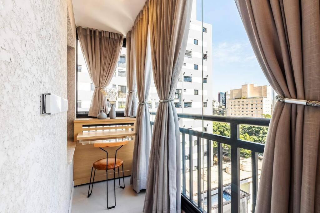 Apartamento Pinheiros - Vista Praca Benedito Calixto *